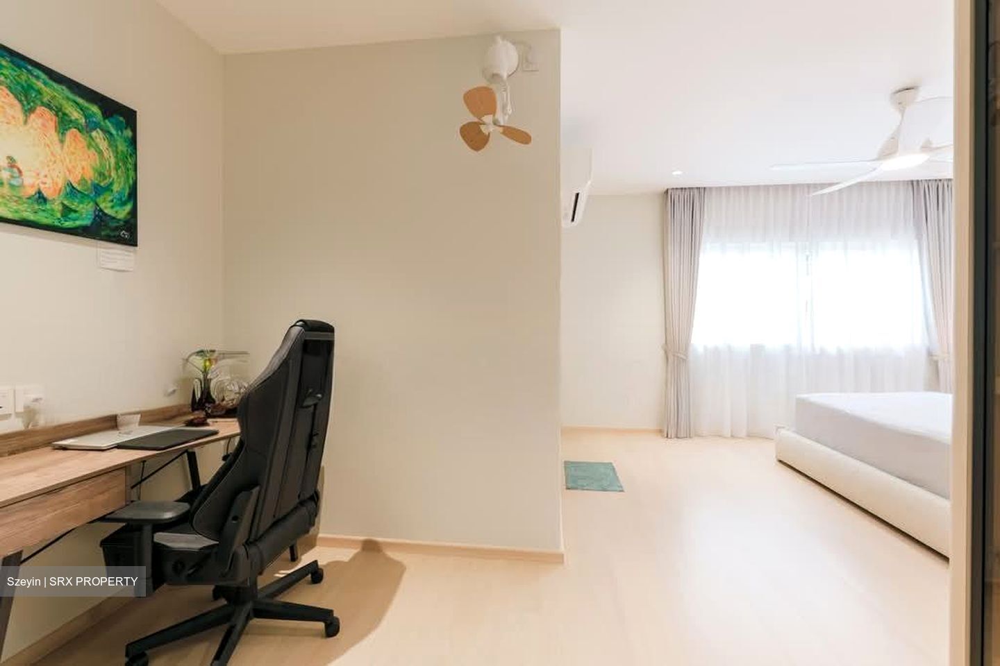 Hillside Drive (D19), Terrace #577920961